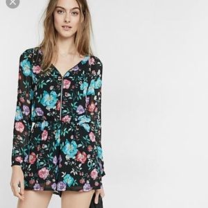 EXPRESS FLORAL ROMPER- SIZE LARGE